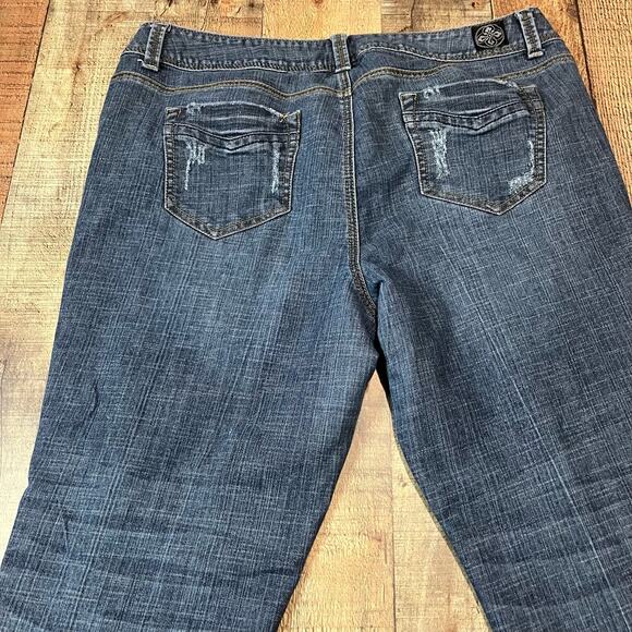 Lane Bryant | Women's Medium Wash Distressed Straight Leg Denim Jeans Sz 20 - Picture 4 of 4